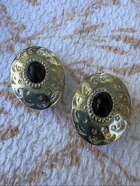Vintage Oval Southwest Button Covers with Black Cabochon